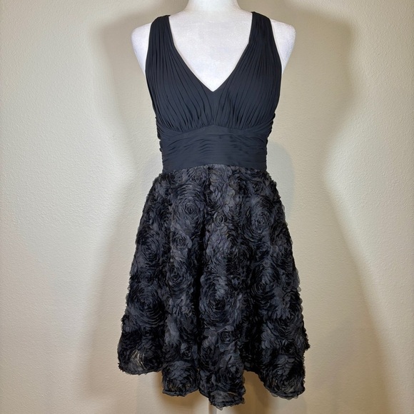 Aidan Mattox Dresses & Skirts - NWT Aidan Mattox Chic Black Floral Textured Mini Dress Size 6